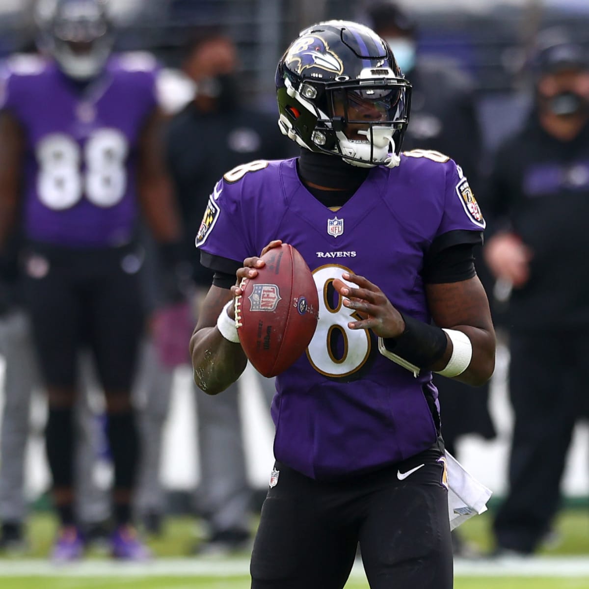 NFL World Reacts To Ravens, Lamar Jackson Contract News - The Spun: What's  Trending In The Sports World Today