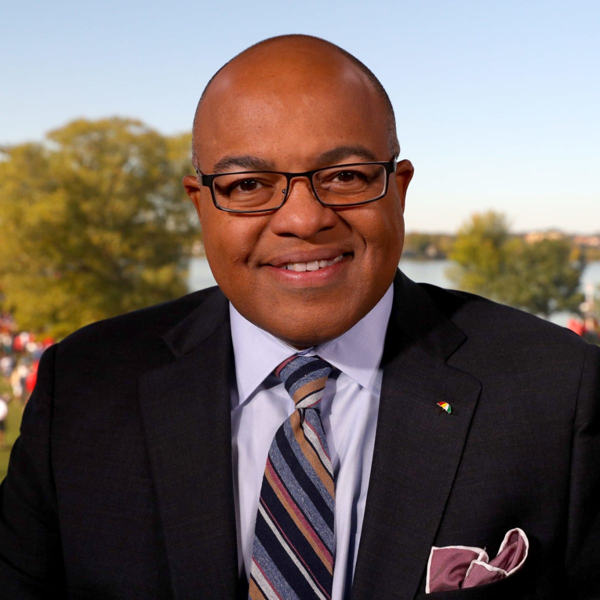 Mike Tirico's Postgame Comment Went Viral Last Night - The Spun: What's  Trending In The Sports World Today