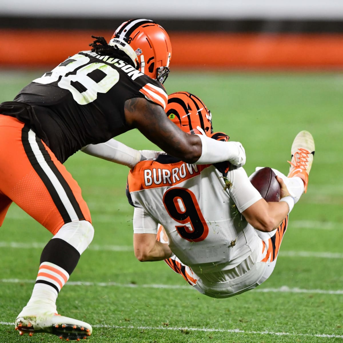 Browns release Sheldon Richardson after Jadeveon Clowney signs