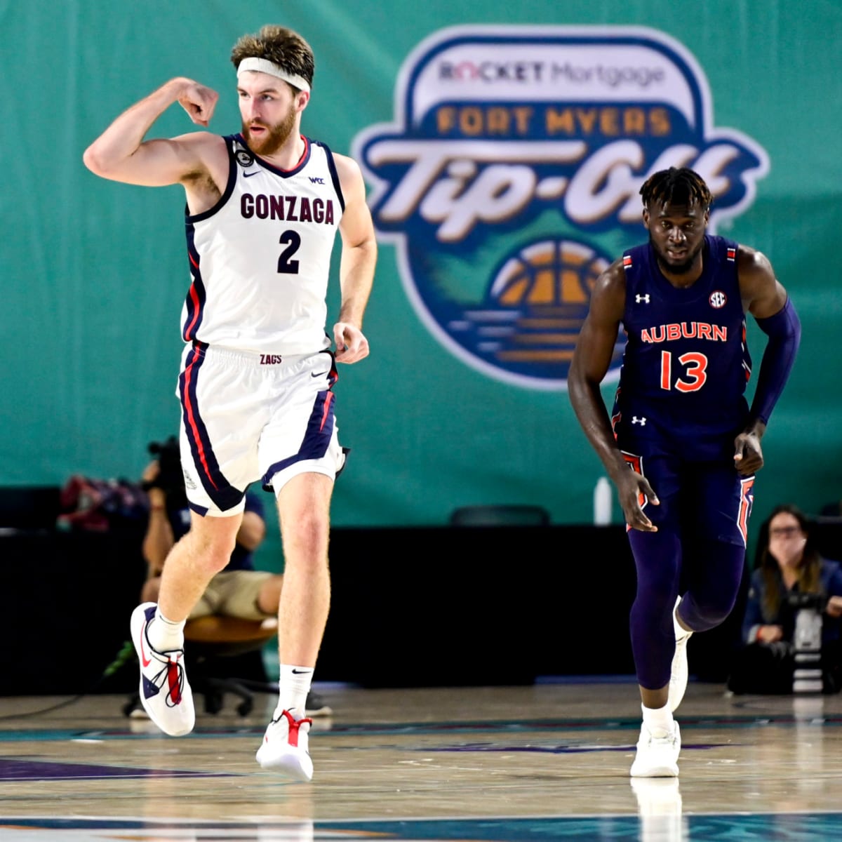 Gonzaga's Drew Timme signs with Milwaukee Bucks after going undrafted