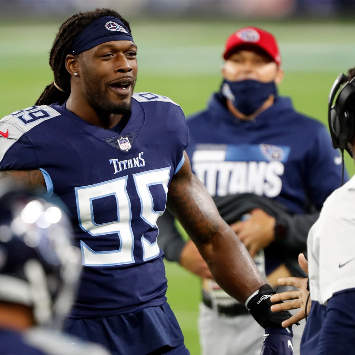 Browns' Jadeveon Clowney apologizes to Myles Garrett