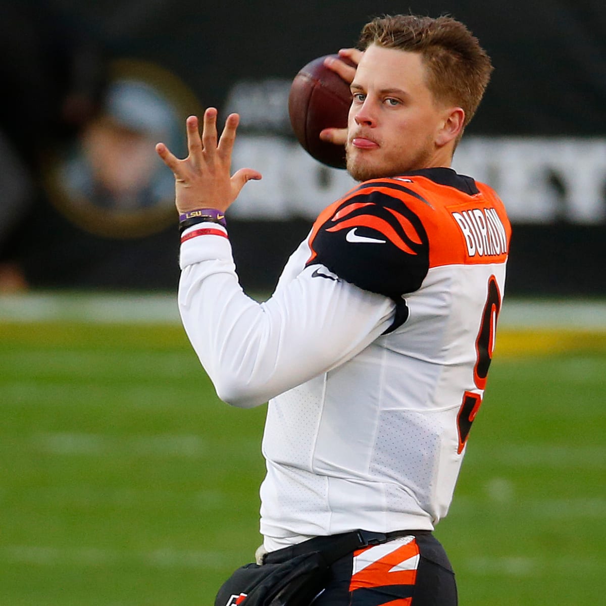 Bengals Joe Burrow wears Ja'Marr Chase's LSU jersey in New Orleans