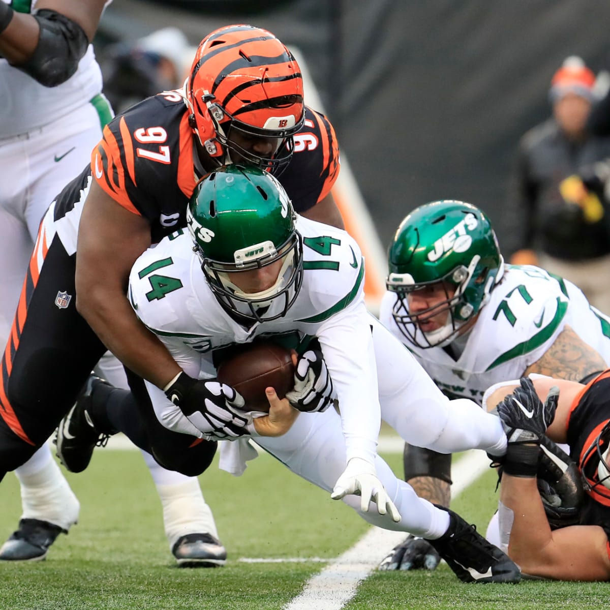 Cincinnati Bengals' defensive tackle Geno Atkins, 97, takes part in an NFL  practice session at the Allianz Park stadium in north London, Friday, Oct.  25, 2019. The Cincinnati Bengals are preparing for