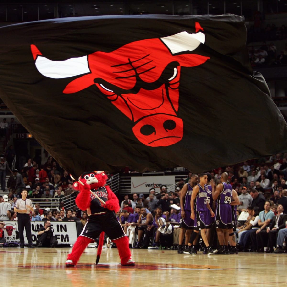 First Bulls change: Man who plays Benny the Bull is leaving