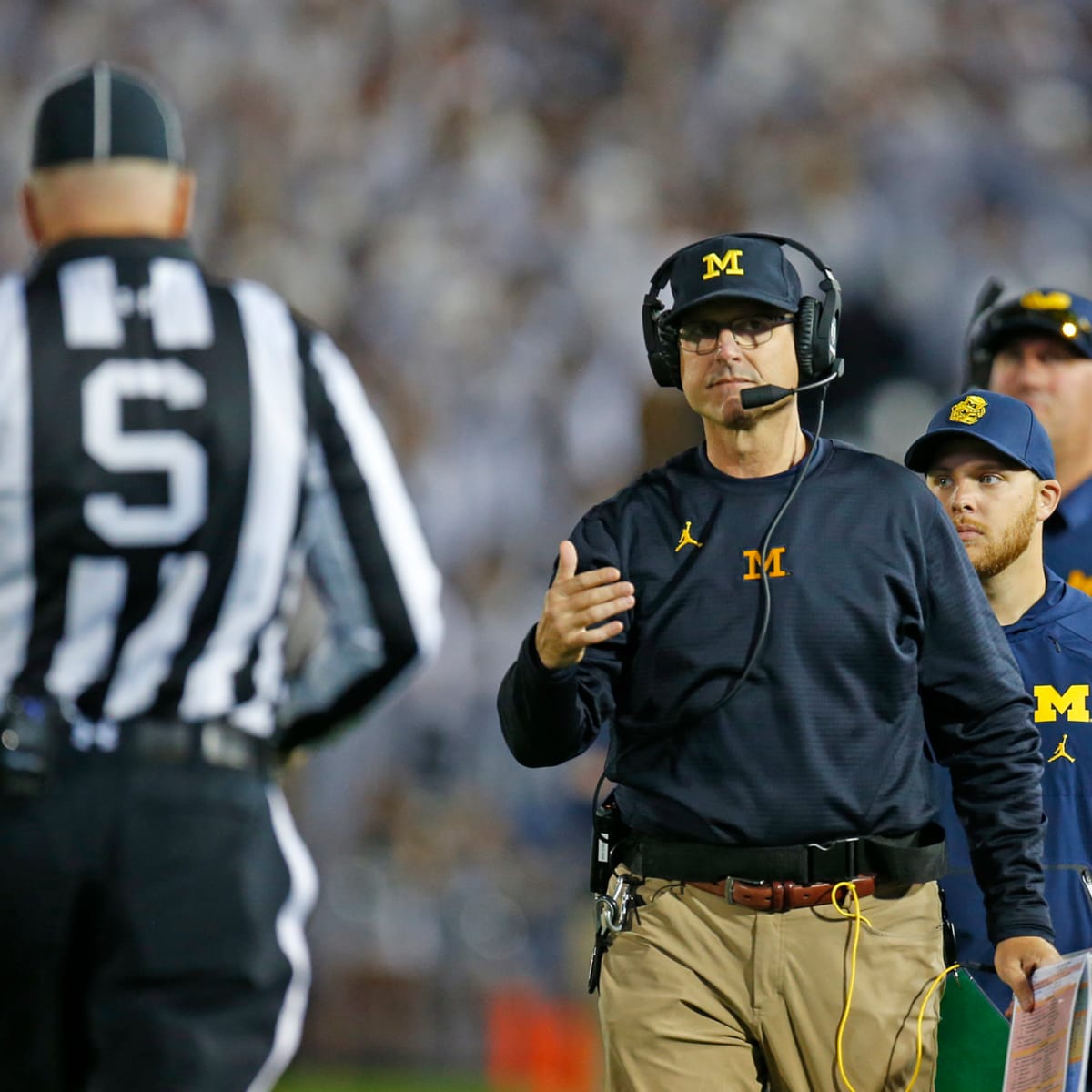 Ted Lasso' star asked Jim Harbaugh for game-day attire advice 