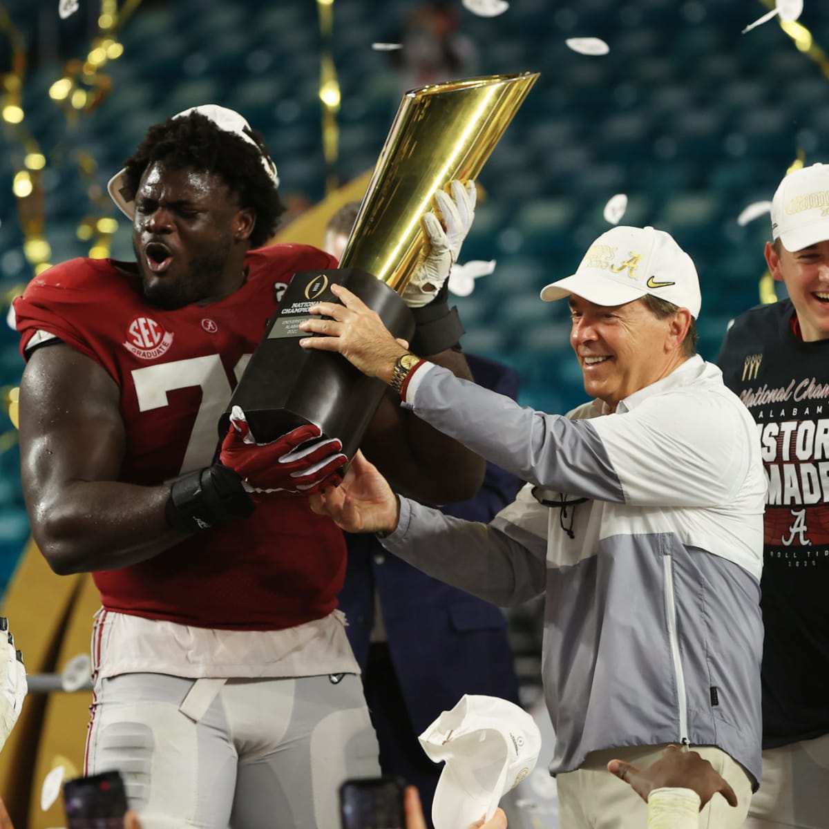 Raiders' first-round pick Alex Leatherwood making strong