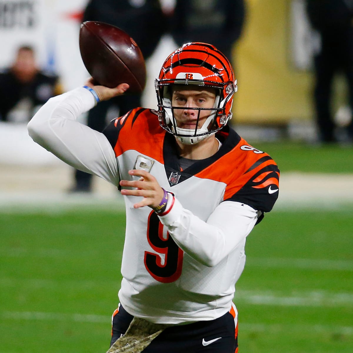 NFL roundup: Joe Burrow helps Bengals get revenge vs. Steelers