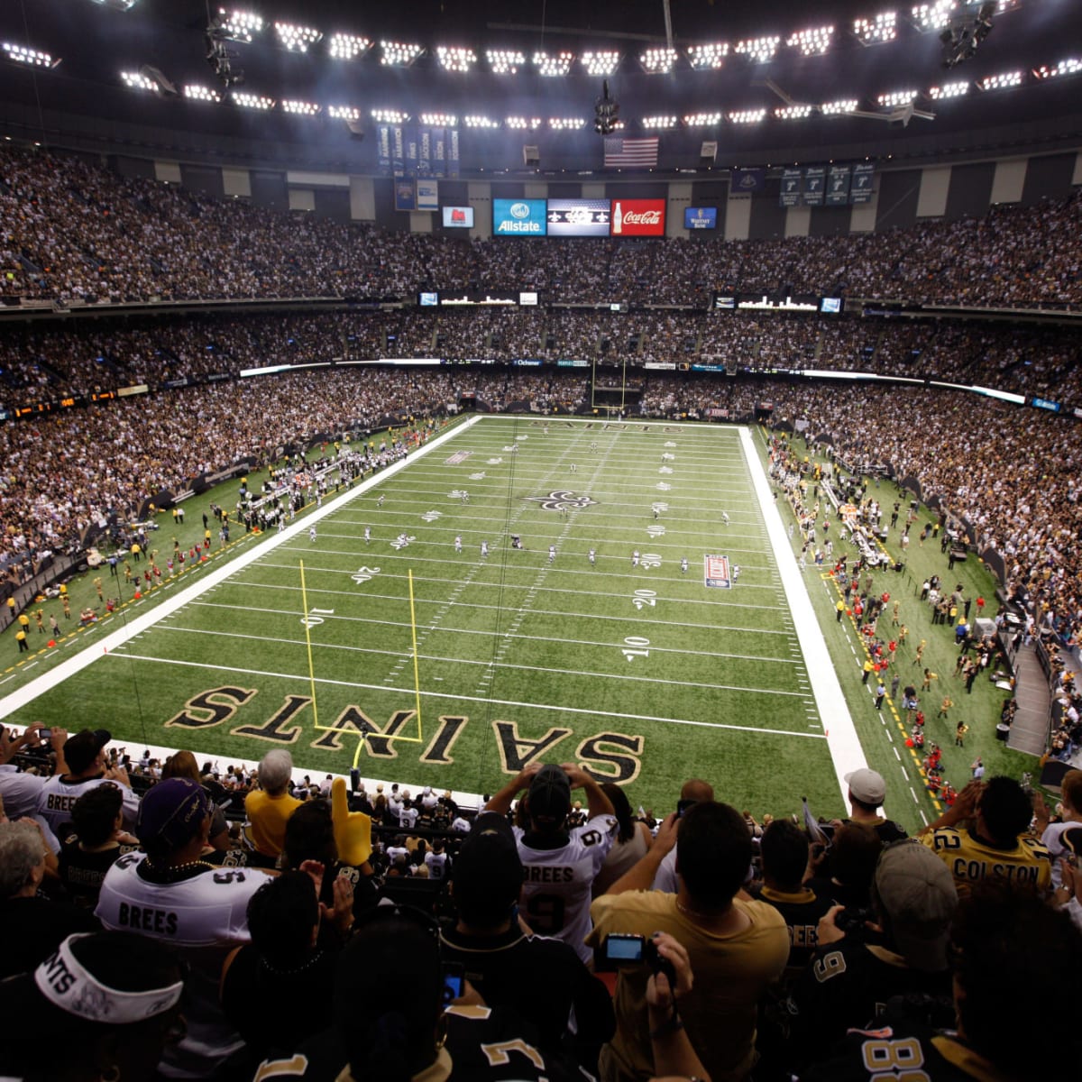 NFL New Orleans Saints Football Action in the Superdome, New Orleans,  Louisiana