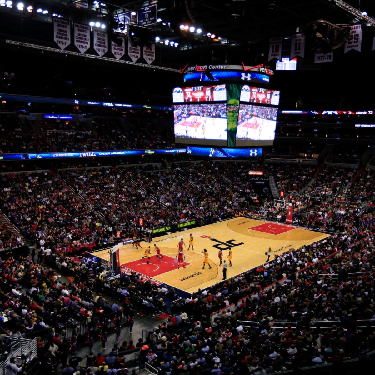 NBA World Reacts To Fan Incident During Wizards-76ers Game - The