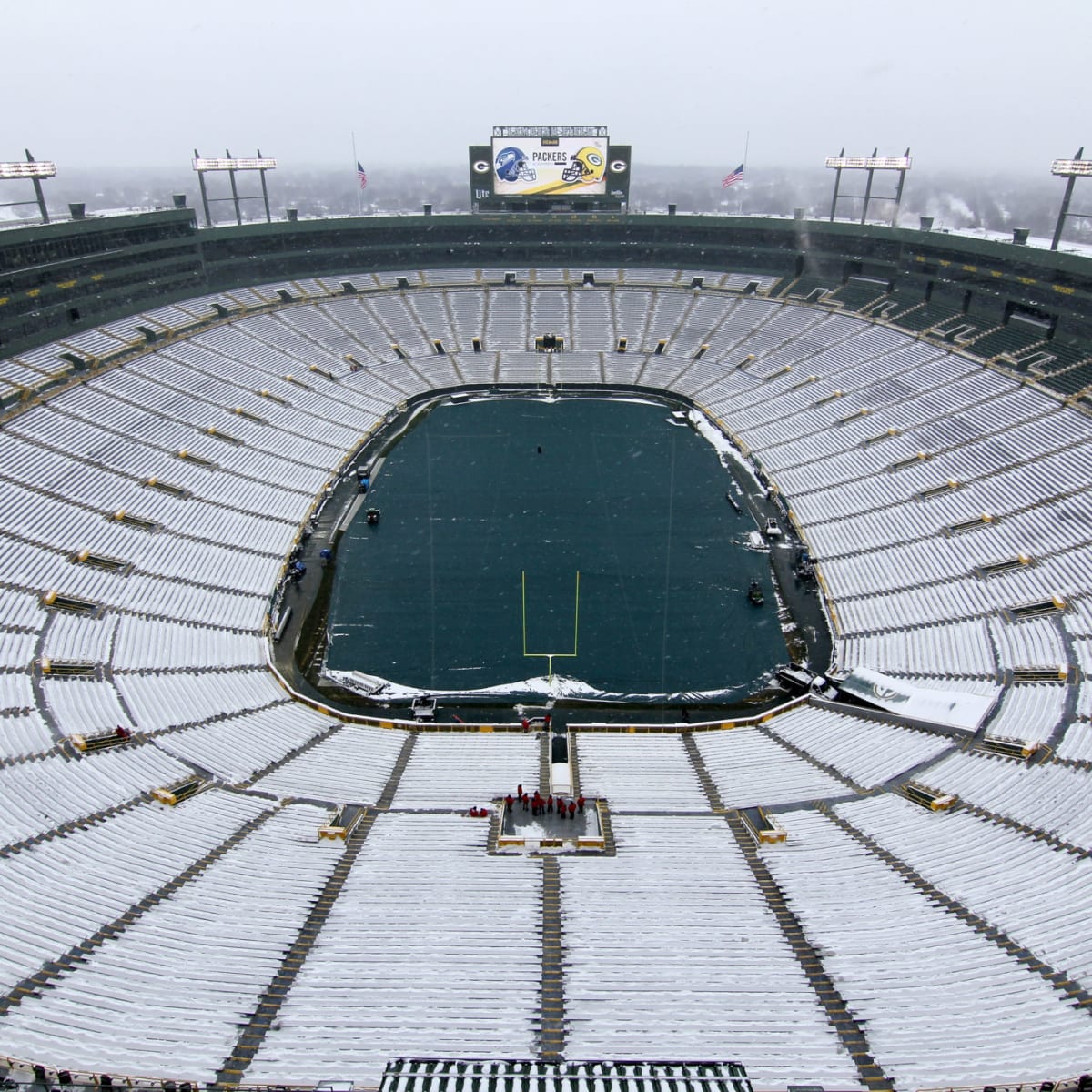 Lambeau Field Gives Football the Old College Try  The New York Times