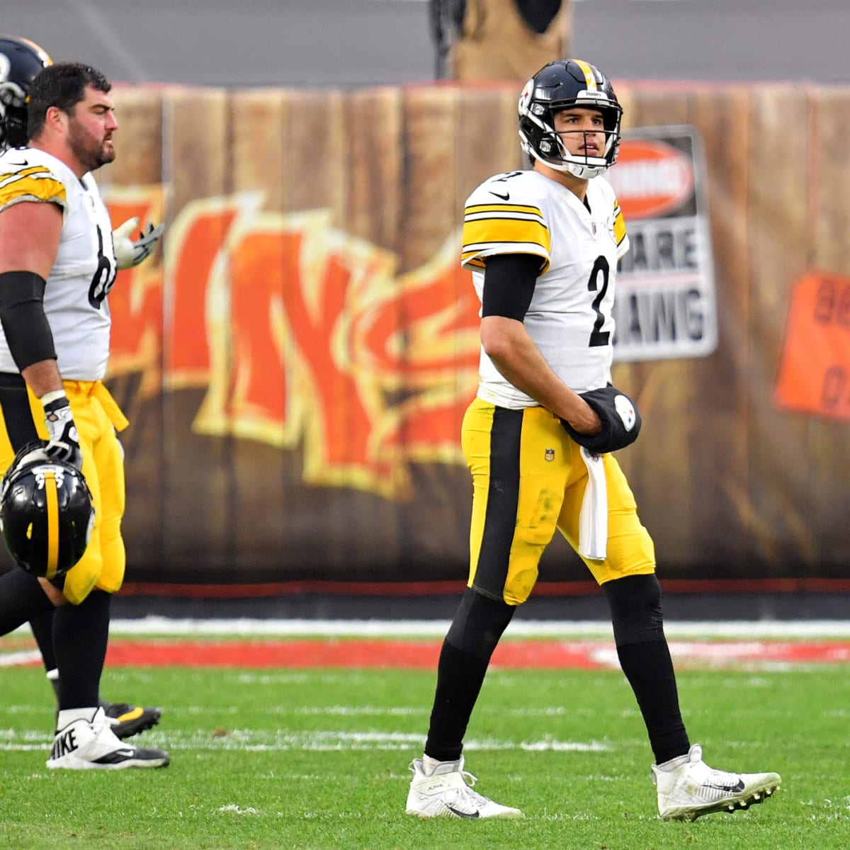 Steelers Name Team's Starting Quarterback Right Now - The Spun: What's  Trending In The Sports World Today