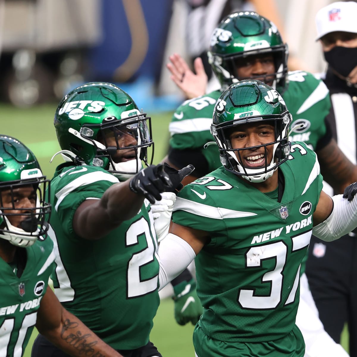 New York Jets (1-13) beat Los Angeles Rams, but no longer front