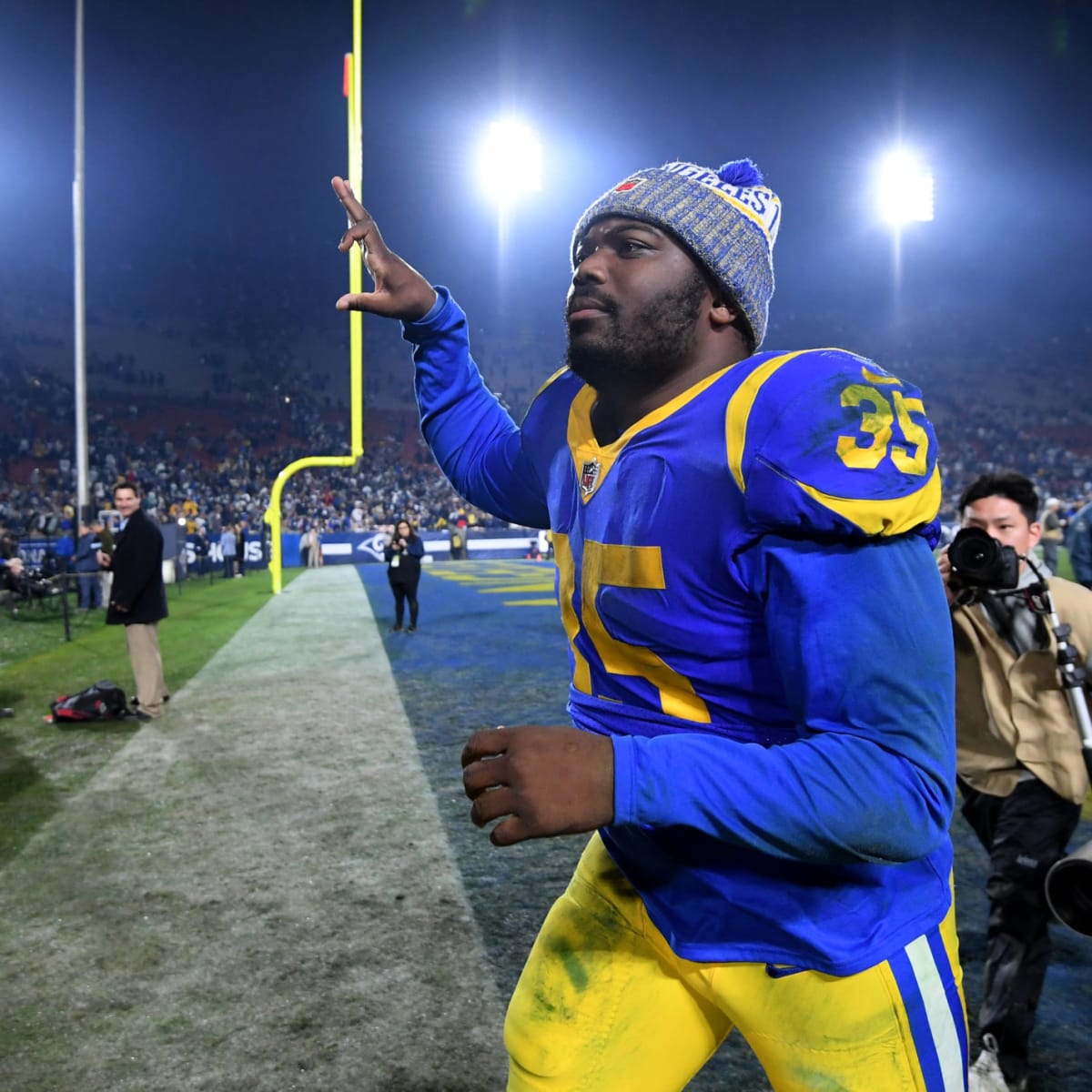 RB C.J. Anderson, a Super Bowl 50 champion, announces his retirement from  the NFL