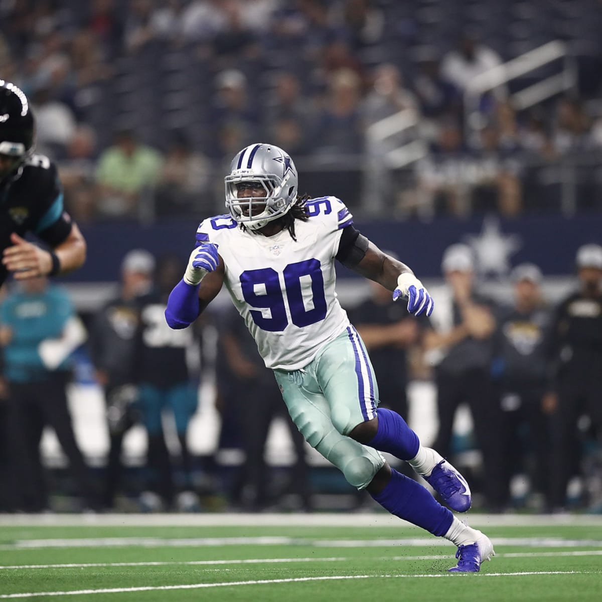 DeMarcus Lawrence reportedly signing a three-year deal with Cowboys