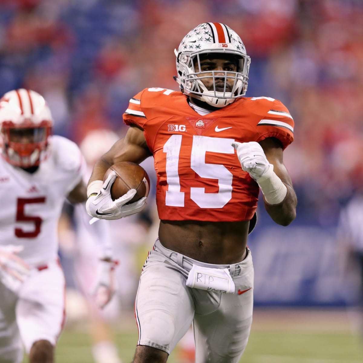 Why Ohio State RB Ezekiel Elliott won't carry the ball with his