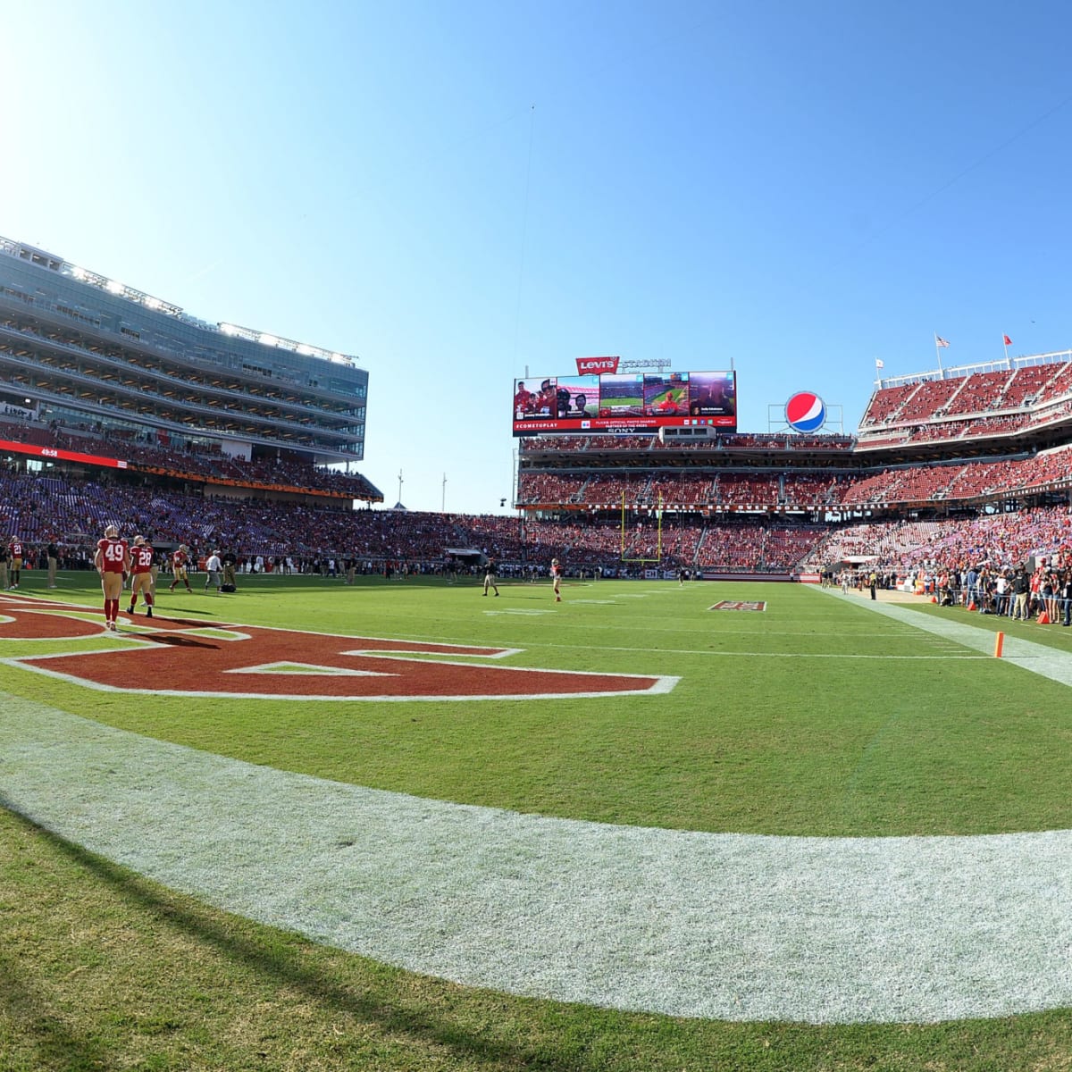 Fight breaks out at Levi's Stadium during San Francisco 49ers