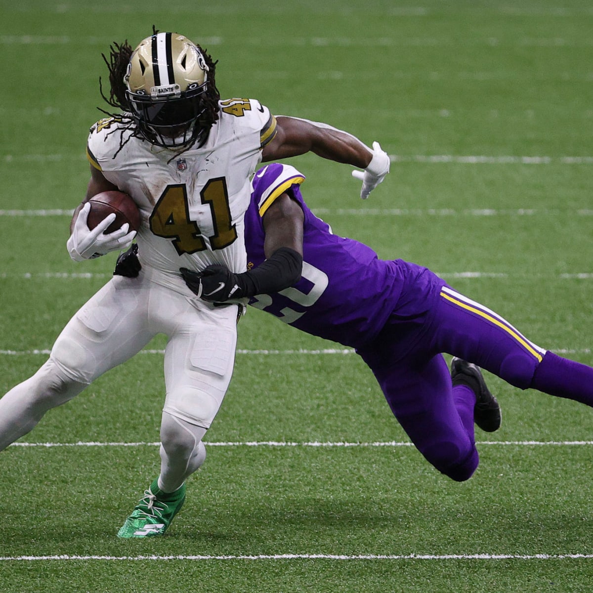 ALVIN KAMARA SIGNED NEW ORLEANS SAINTS CHRISTMAS DAY 16x20 PHOTO BECKE –  Super Sports Center