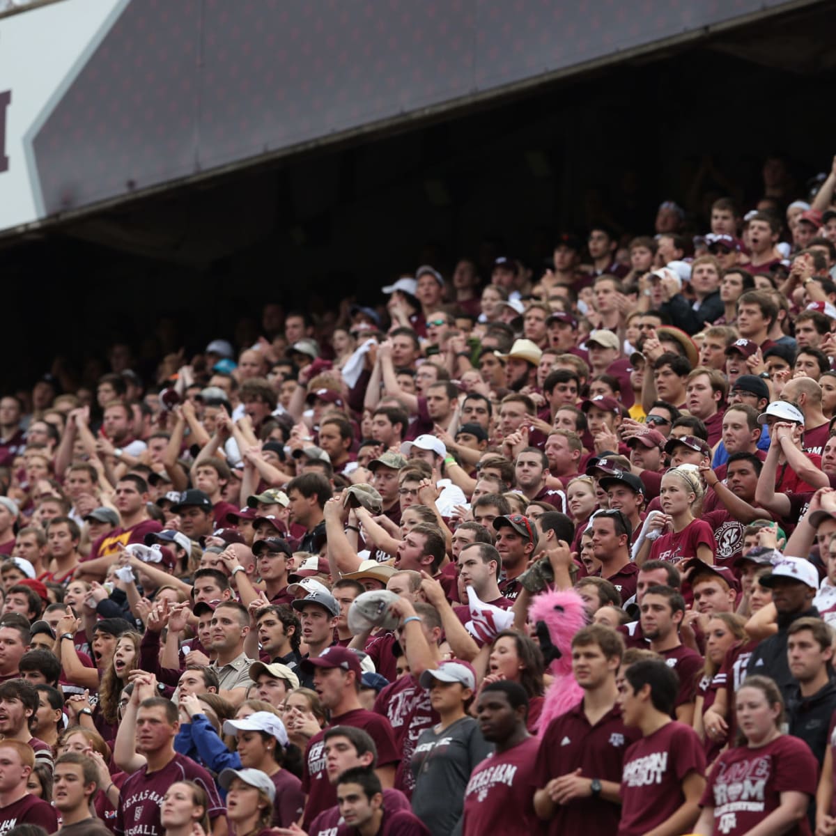 Kohl Stewart signs with Texas A&M 