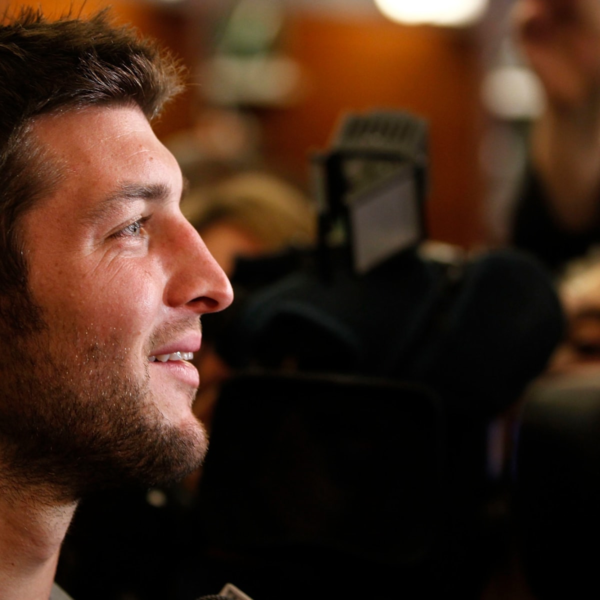 Tim Tebow Lands TiVo Endorsement (Video) – The Hollywood Reporter