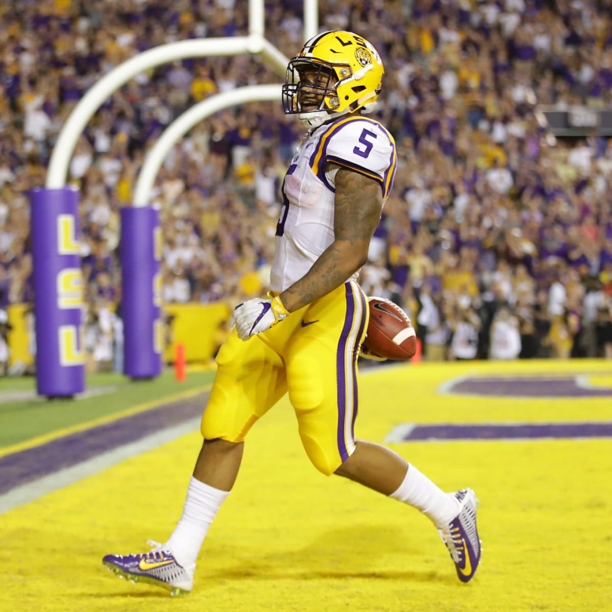 NFL Free Agent HUB Profile: Derrius Guice, Running Back - Visit NFL Draft  on Sports Illustrated, the latest news coverage, with rankings for NFL  Draft prospects, College Football, Dynasty and Devy Fantasy