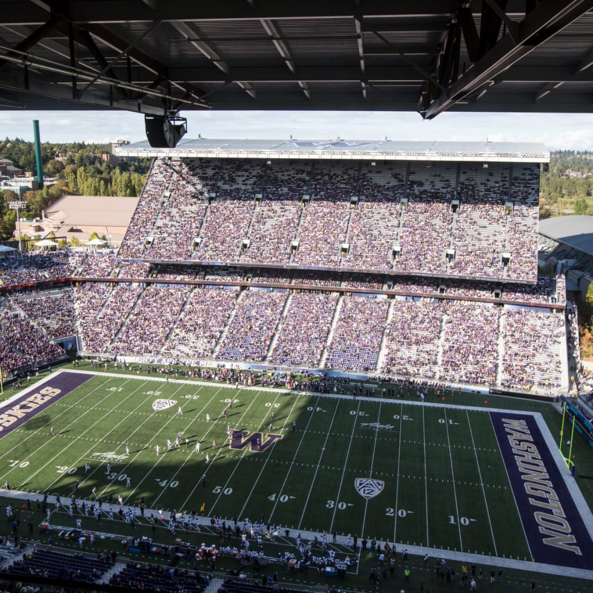 Drone over stadium disrupts Seahawks game in Seattle, a day after same  problem at UW game – GeekWire