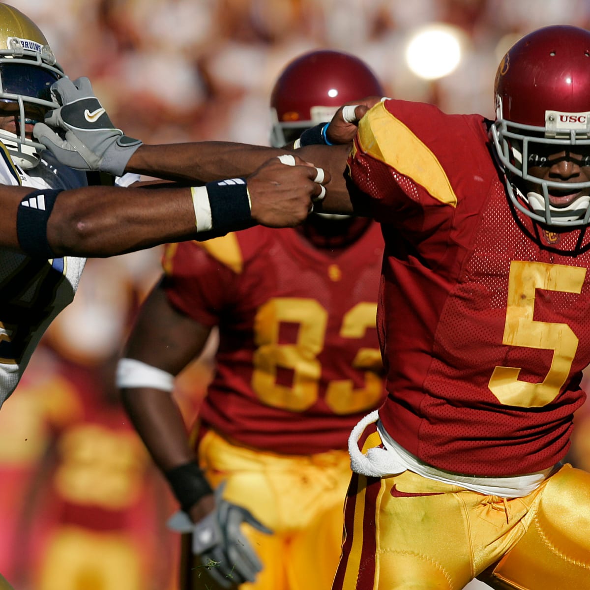 USC football: FC Barcelona star shows off Reggie Bush jersey