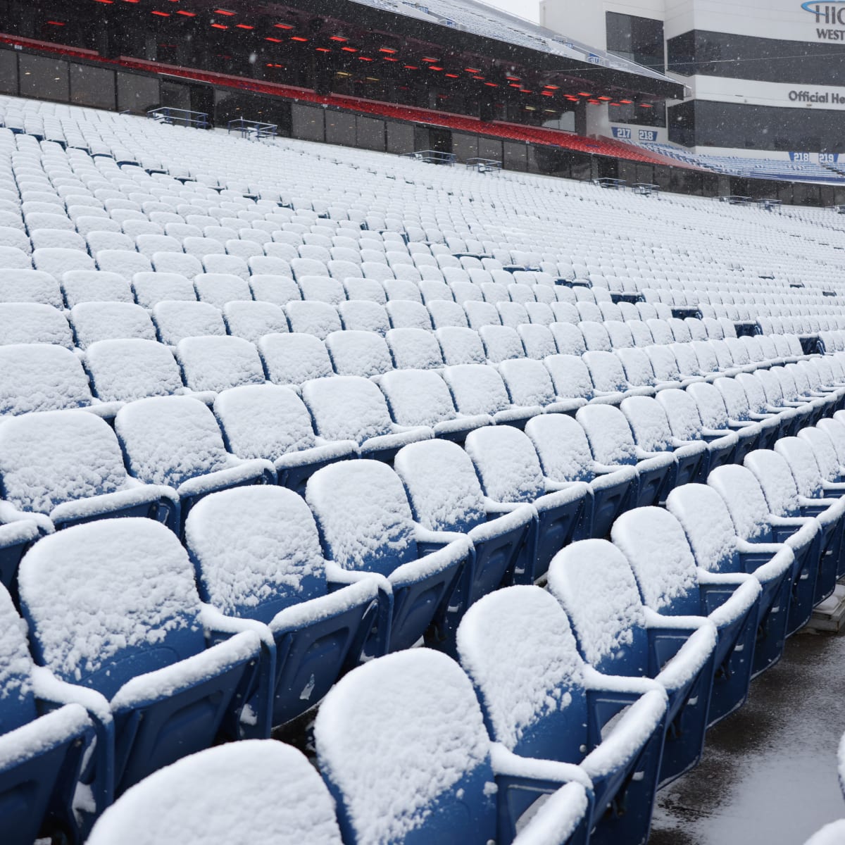NFL World Reacts To The Snowball Controversy At Bills Stadium - The Spun:  What's Trending In The Sports World Today