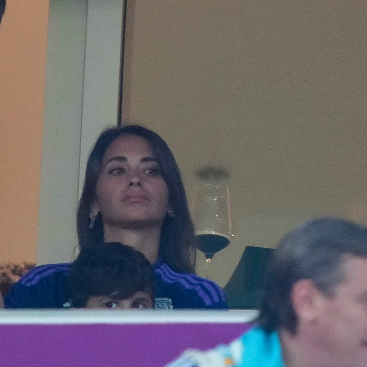 Lionel Messi's stunning wife Antonela steals show as she watches Argentina's  World Cup clash vs Australia from stands