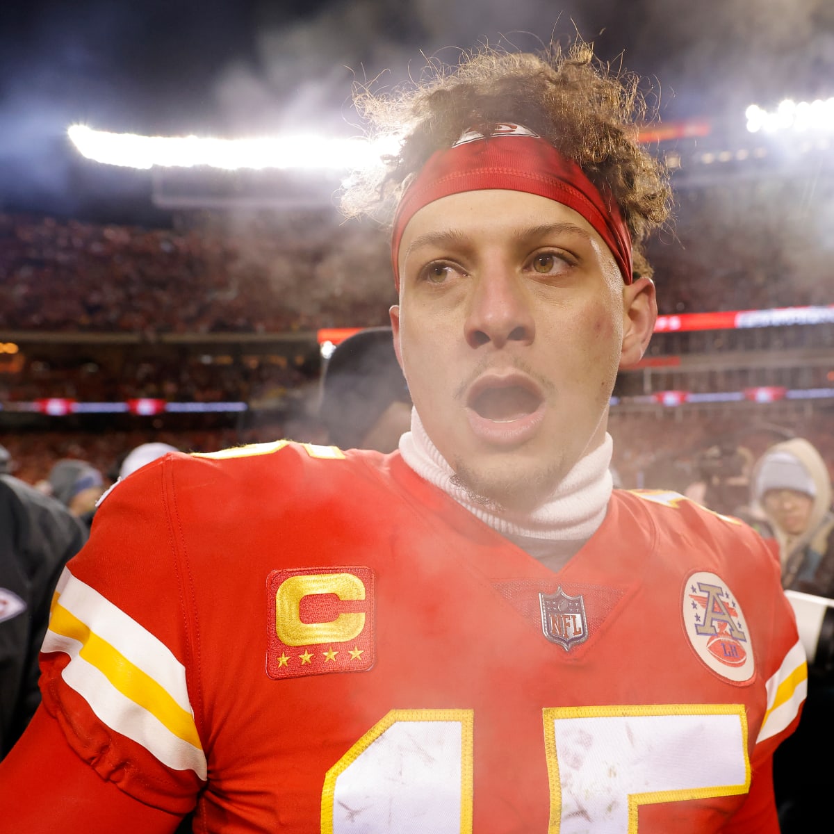 NFL World Reacts To Patrick Mahomes, Joe Burrow Handshake