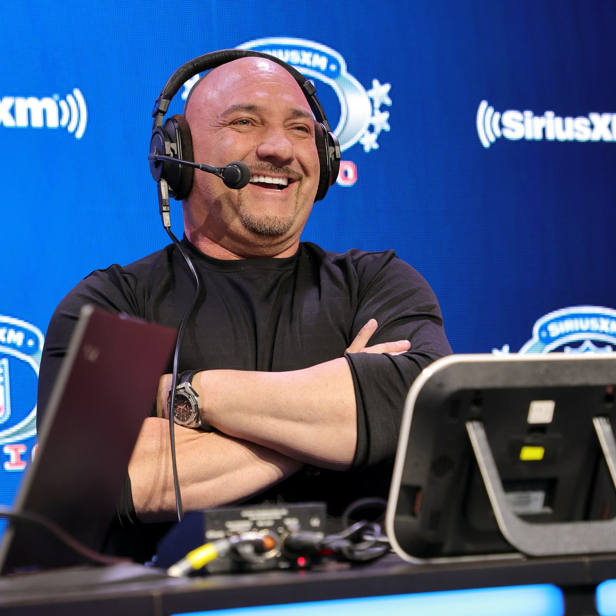 Jay Glazer on X: #HowieLong tells us how #LyleAlzado almost killed the cab  driver on the way to the #SuperBowl. These are the stories you get on  #OneGlassWithGlazer!!! What would you do