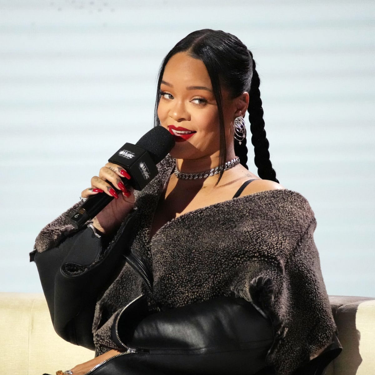 Bad Gyal RiRi is Back: Rihanna to Perform at Super Bowl LVII - The