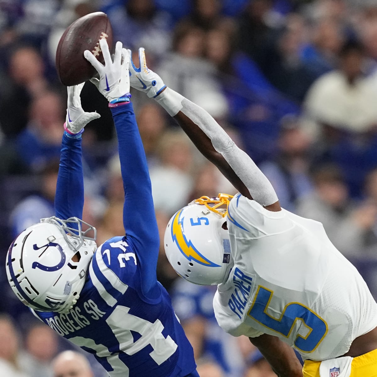 INDIANAPOLIS, IN - DECEMBER 26: Los Angeles Chargers cornerback