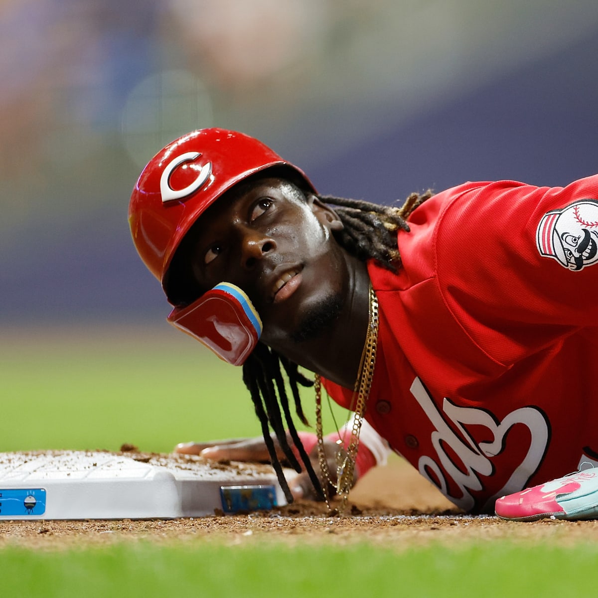 Reds rookie Elly De La Cruz makes record breaking throw during win over  Giants