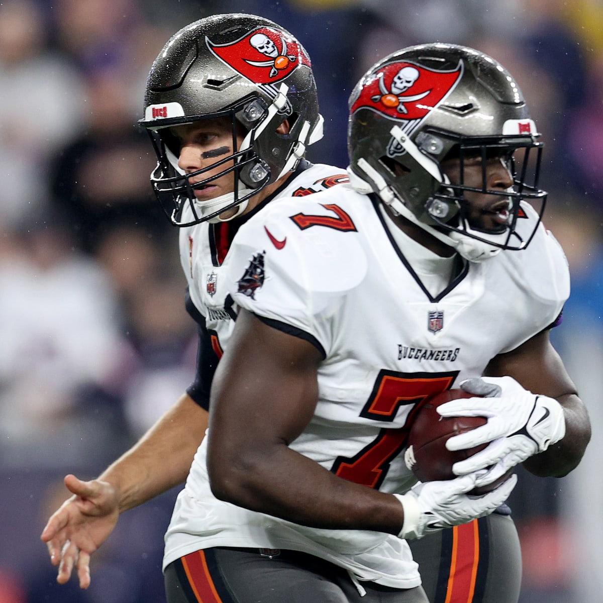 Buccaneers expected to release Leonard Fournette before start of