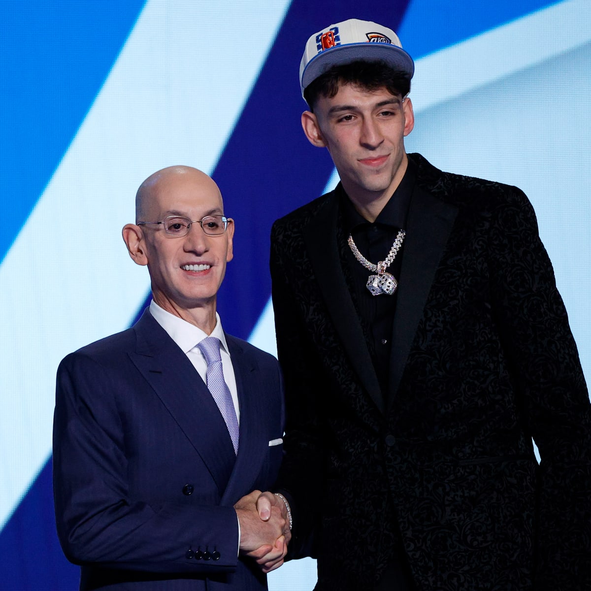 NBA World Reacts To Chet Holmgren's Height Listing - The Spun