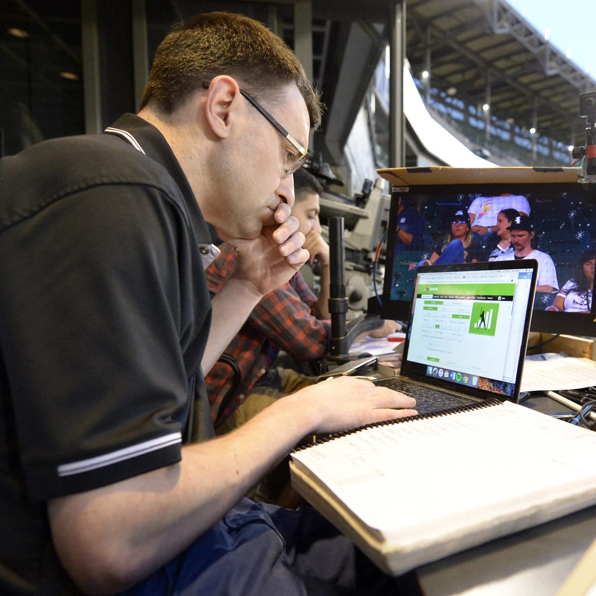 White Sox commentator Jason Benetti joins Fox Sports for college football