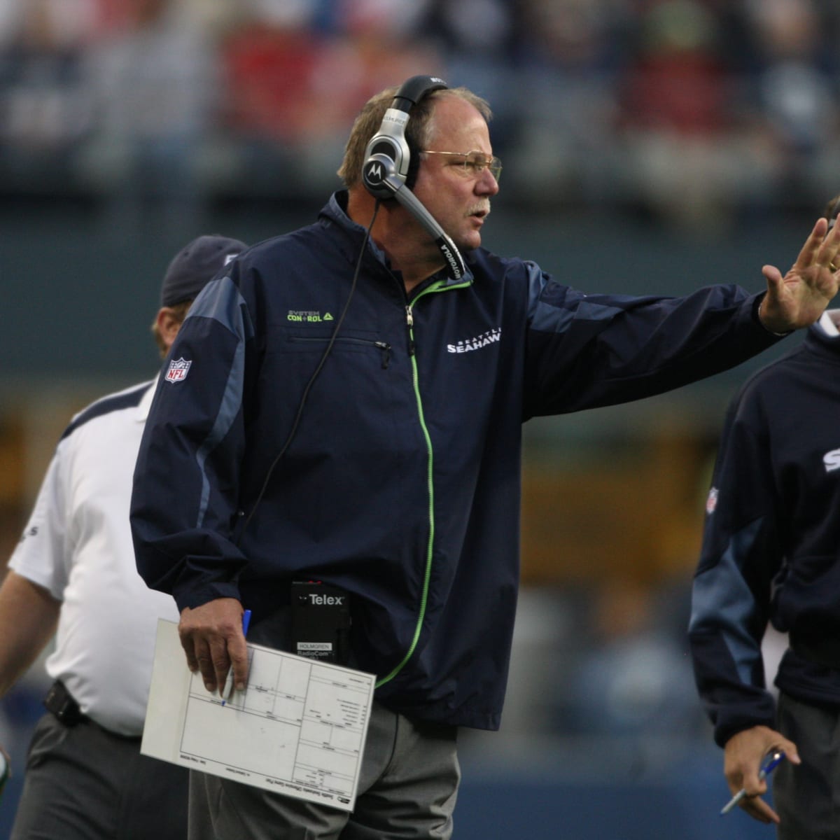 Broncos QB Russell Wilson sought to learn from Mike Holmgren