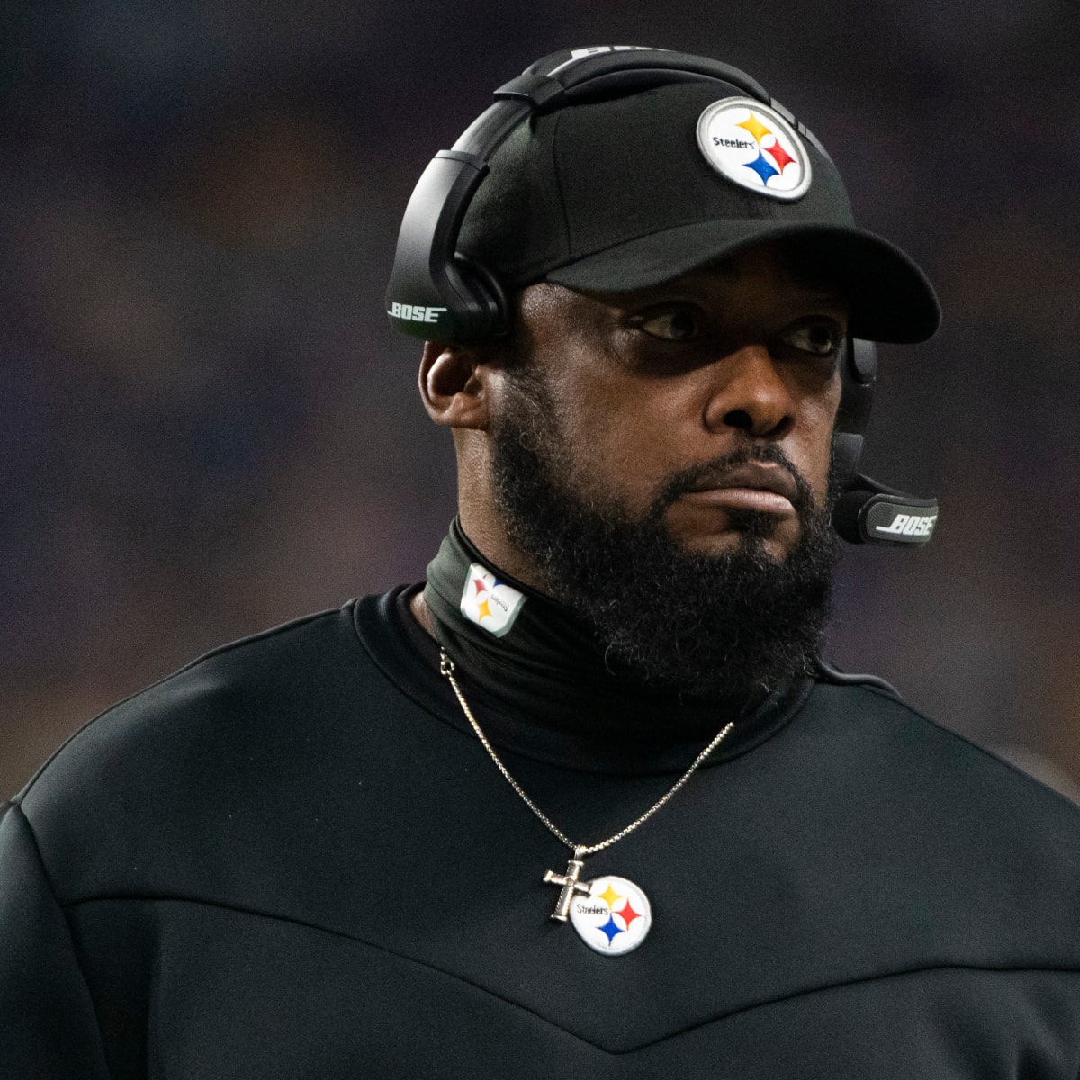 Coach Tomlin giving me the stare down yesterday after putting on his AFC  North champs hat. . . . . #Nfl #nflfocus #football #sports…