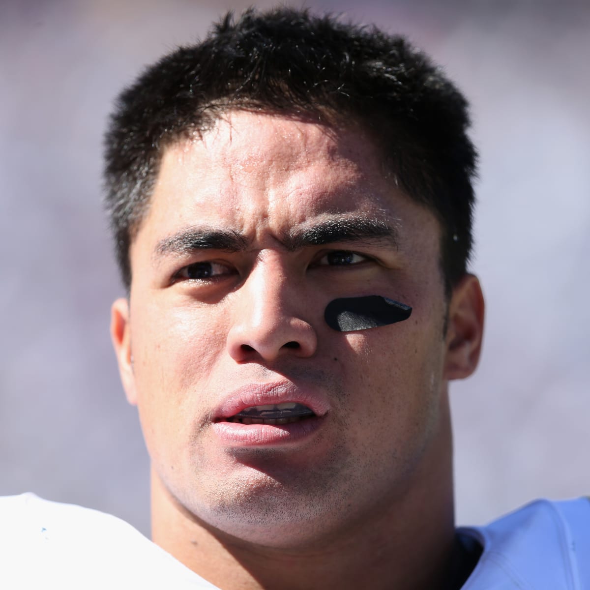 Manti Te'o opens up on the impact of NIL, reflects on popularity of his  jersey at Notre Dame - On3