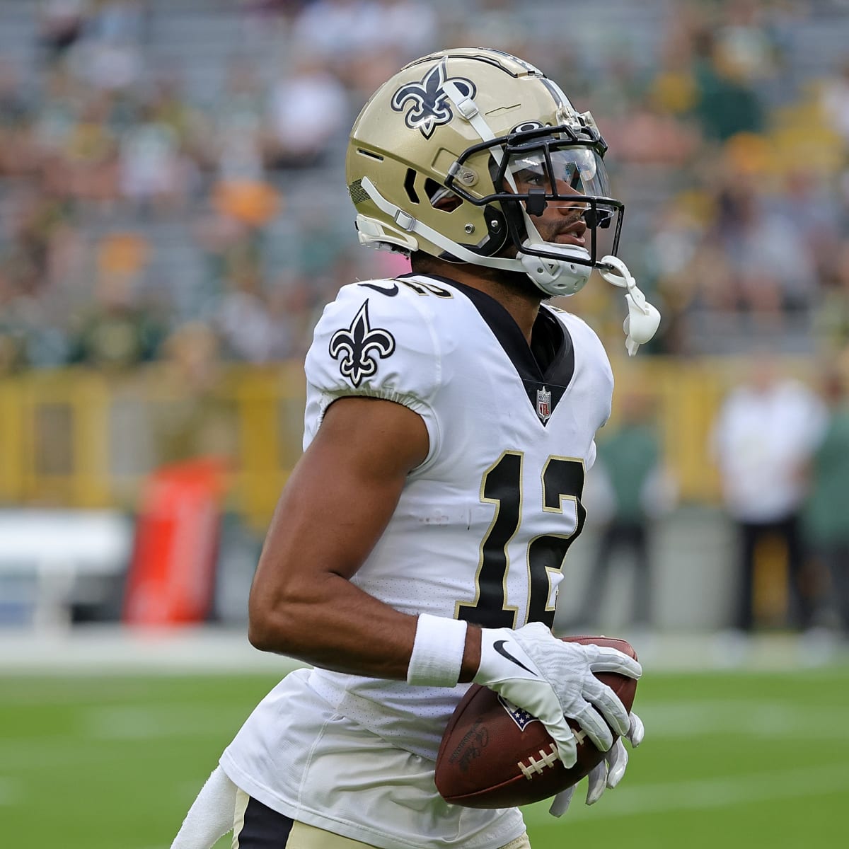 Saints WR Chris Olave suffers concussion against Seahawks - ESPN