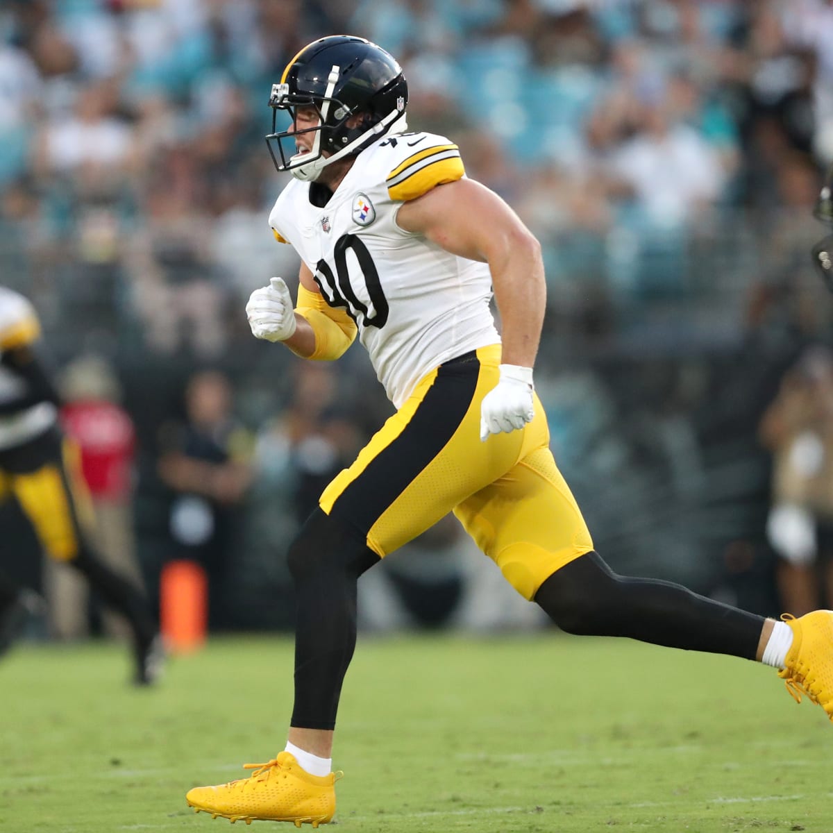 Look: Video Shows How T.J. Watt Was Injured Sunday - The Spun