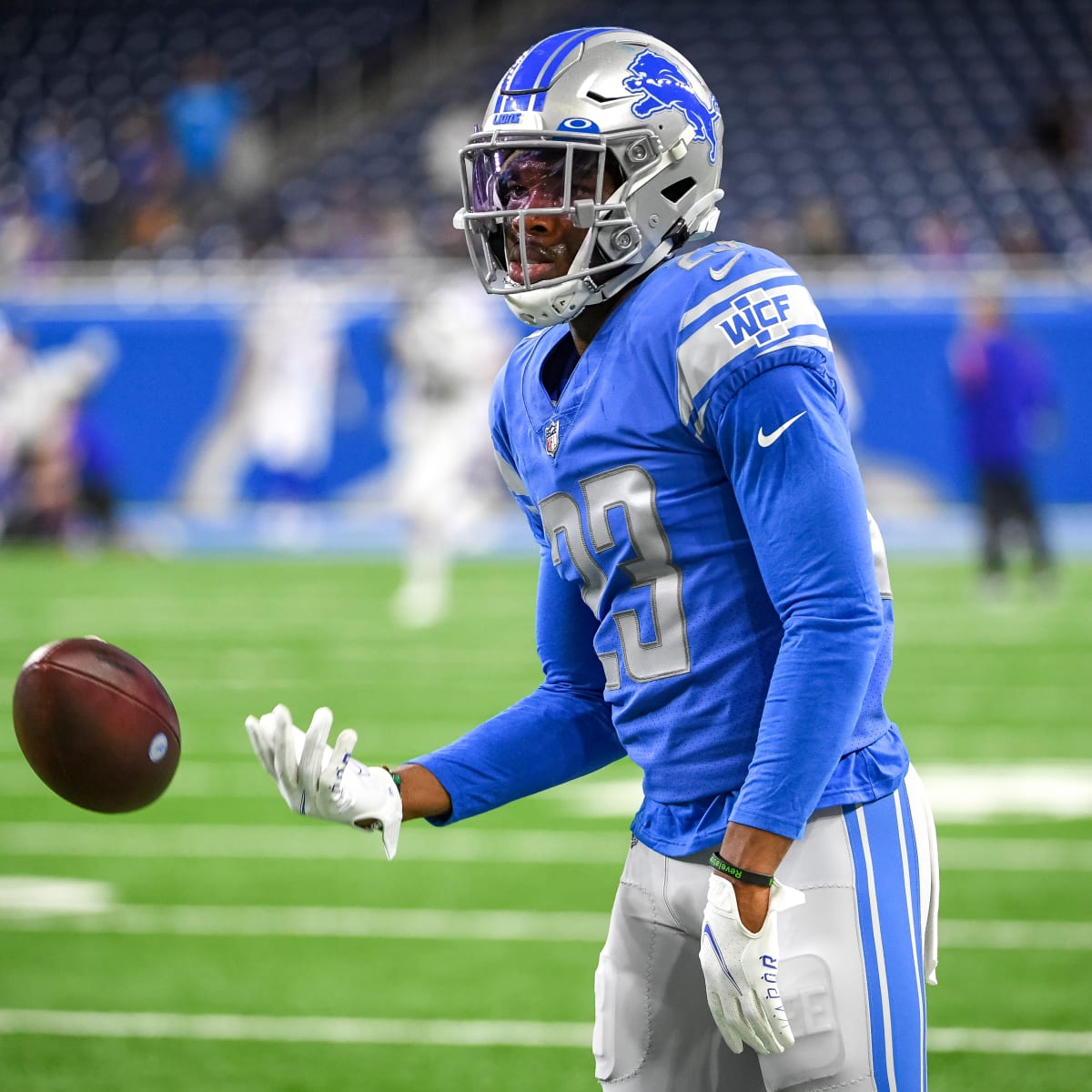 Lions to trade Okudah to Falcons for 5th-round pick