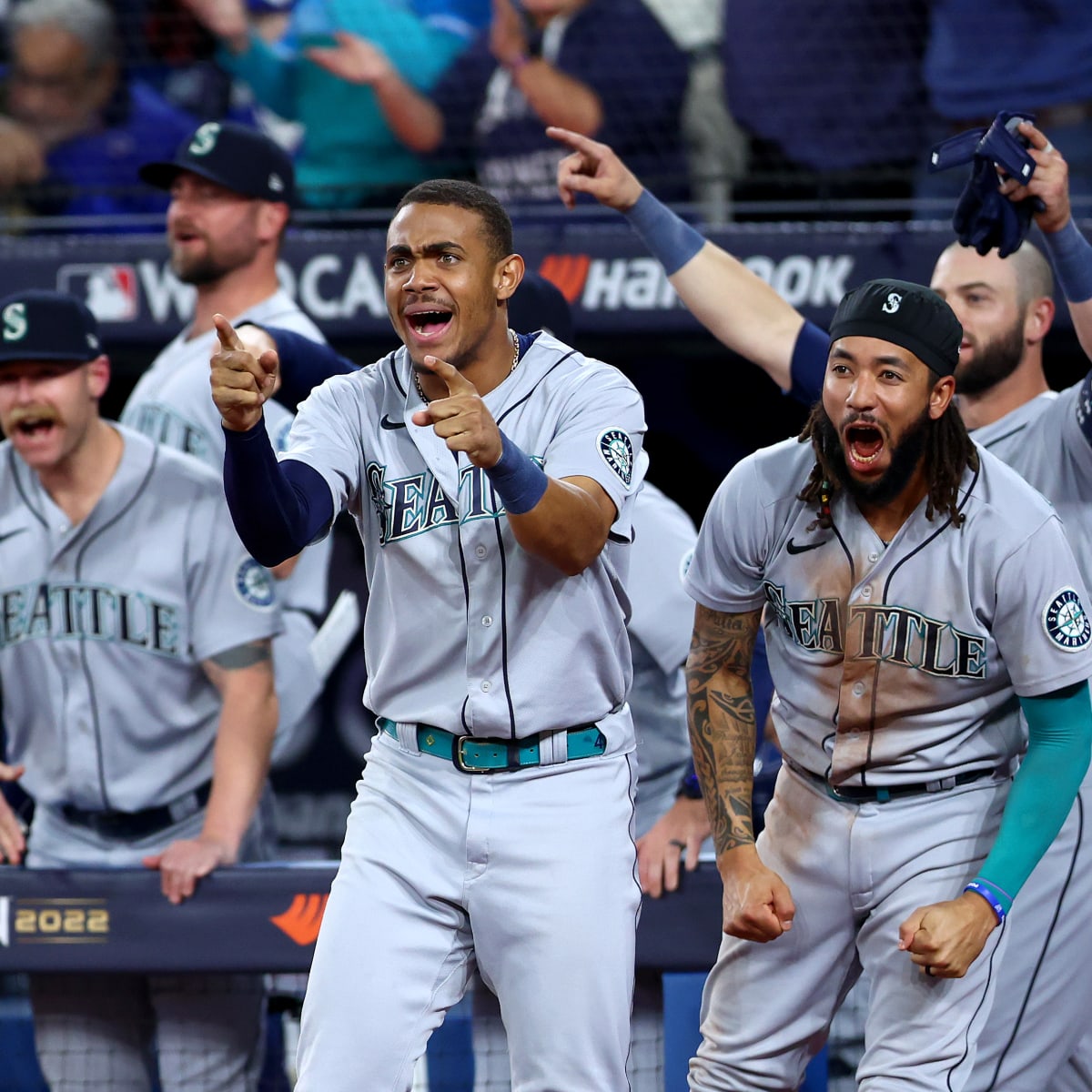 Mariners Stun The Blue Jays With Shocking Comeback: Fans React