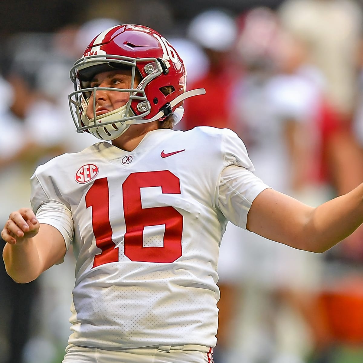 College Football World Is Praying For Alabama's Kicker Tonight