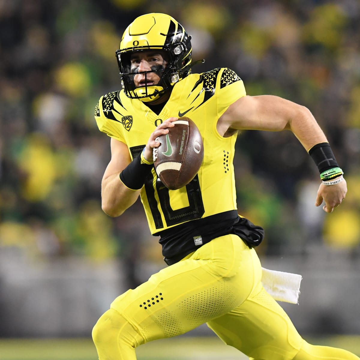 50 Oregon Football Uniforms That Changed The Way We See College Football
