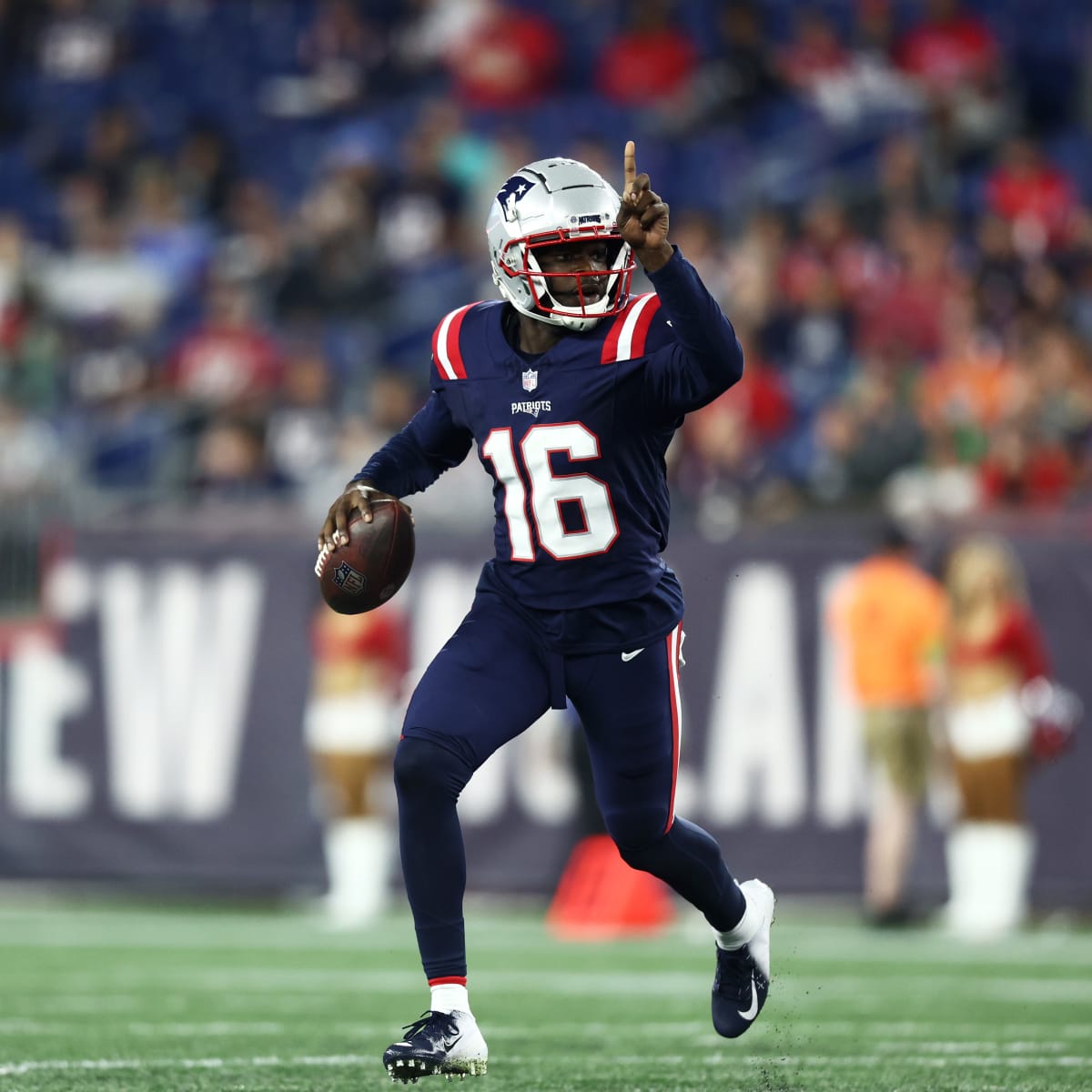 Patriots Signed Two Quarterbacks To Their Practice Squad Today