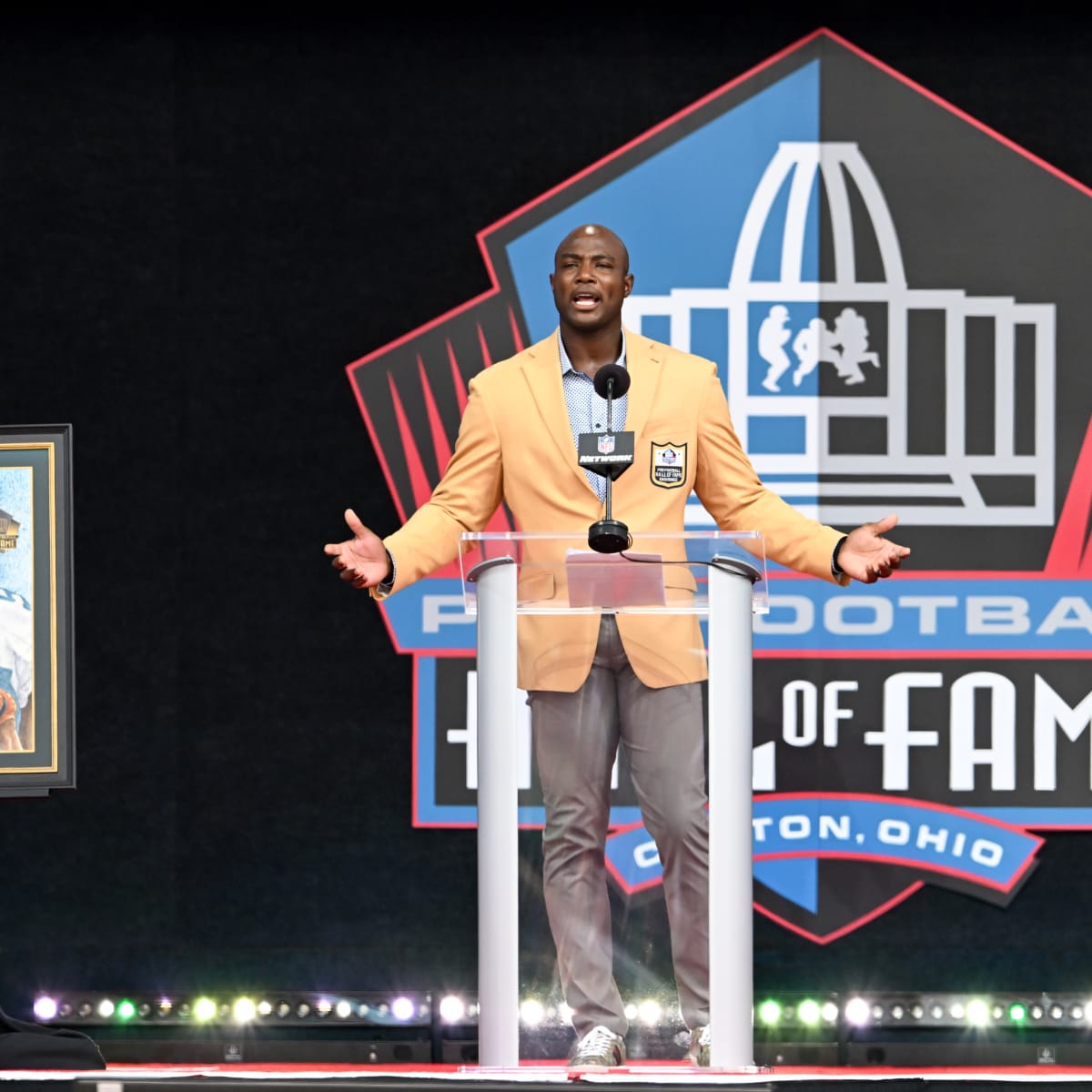 Demarcus Ware has a Broncos Jersey displayed in the HOF. This actually  really hurt me 