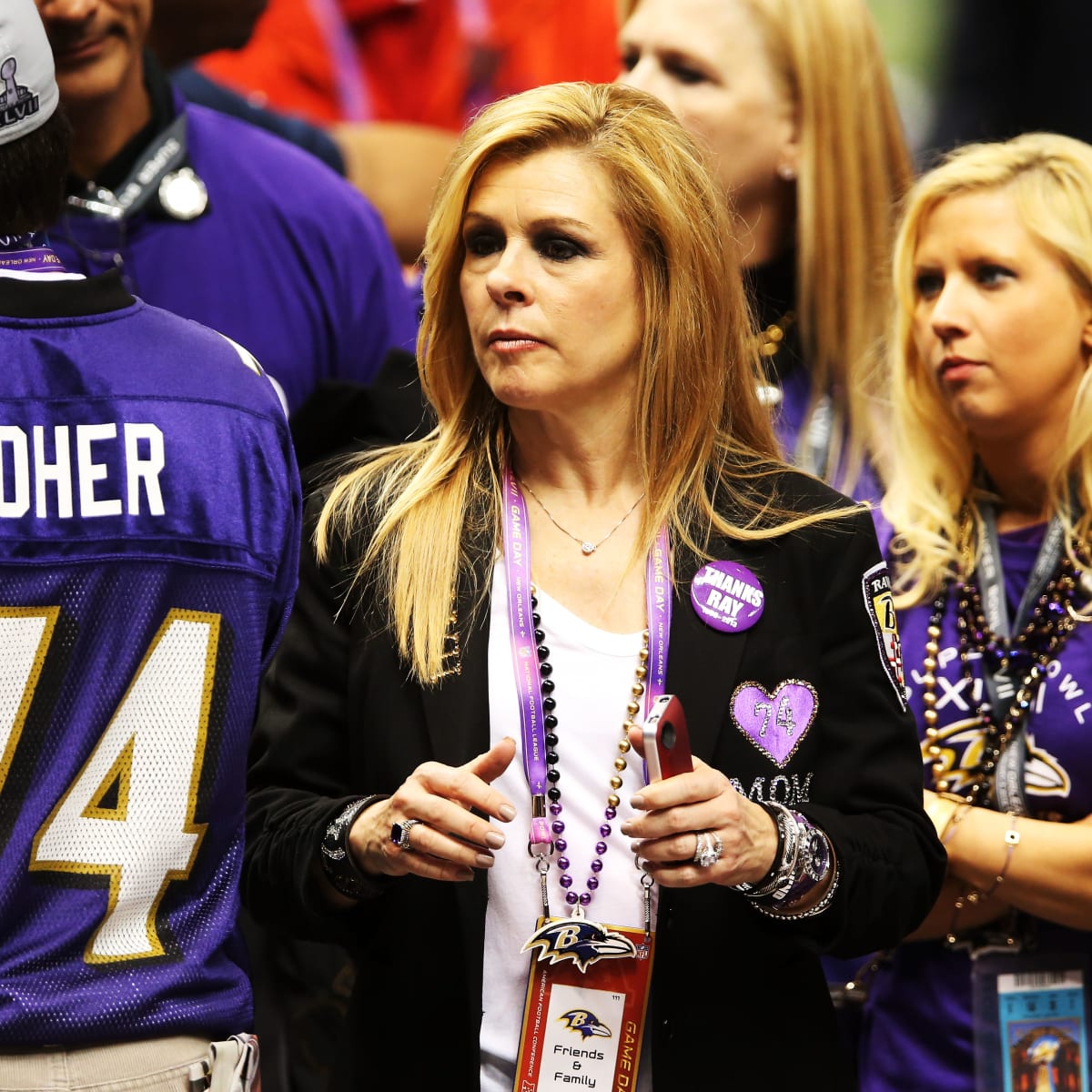 Tuohy Family Reportedly Makes Decision On Michael Oher Relationship - The  Spun: What's Trending In The Sports World Today