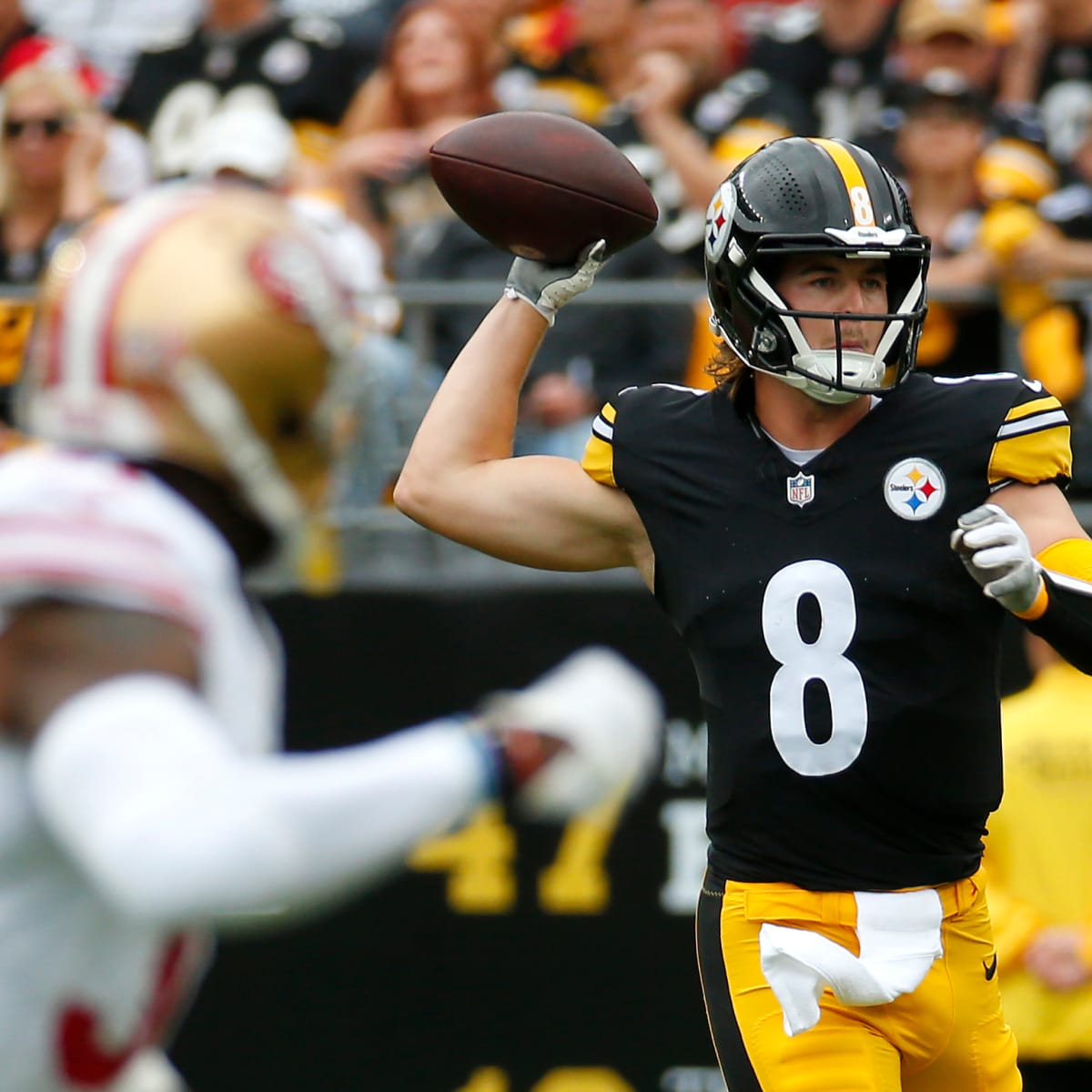 Steelers QB Kenny Pickett out against Texans after injuring knee