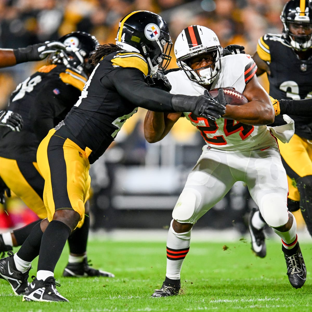 Browns star running back Nick Chubb expected to miss season after